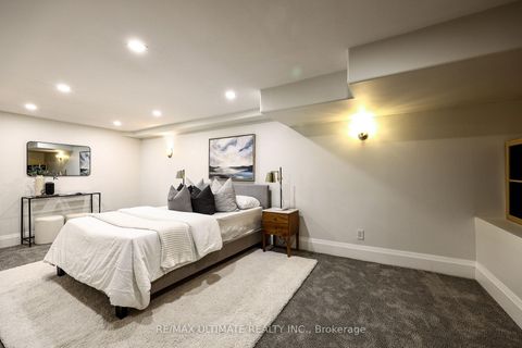 Photo 48 at 10 Field Avenue, Leaside, Toronto