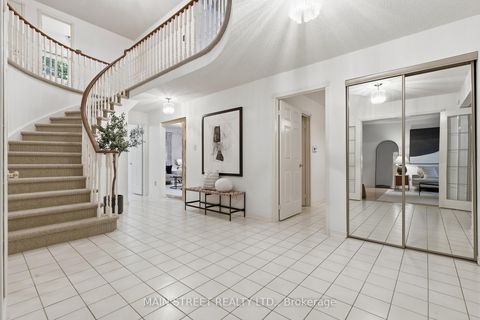 Photo 2 at 95 Whistling Hills Drive, Milliken, Toronto