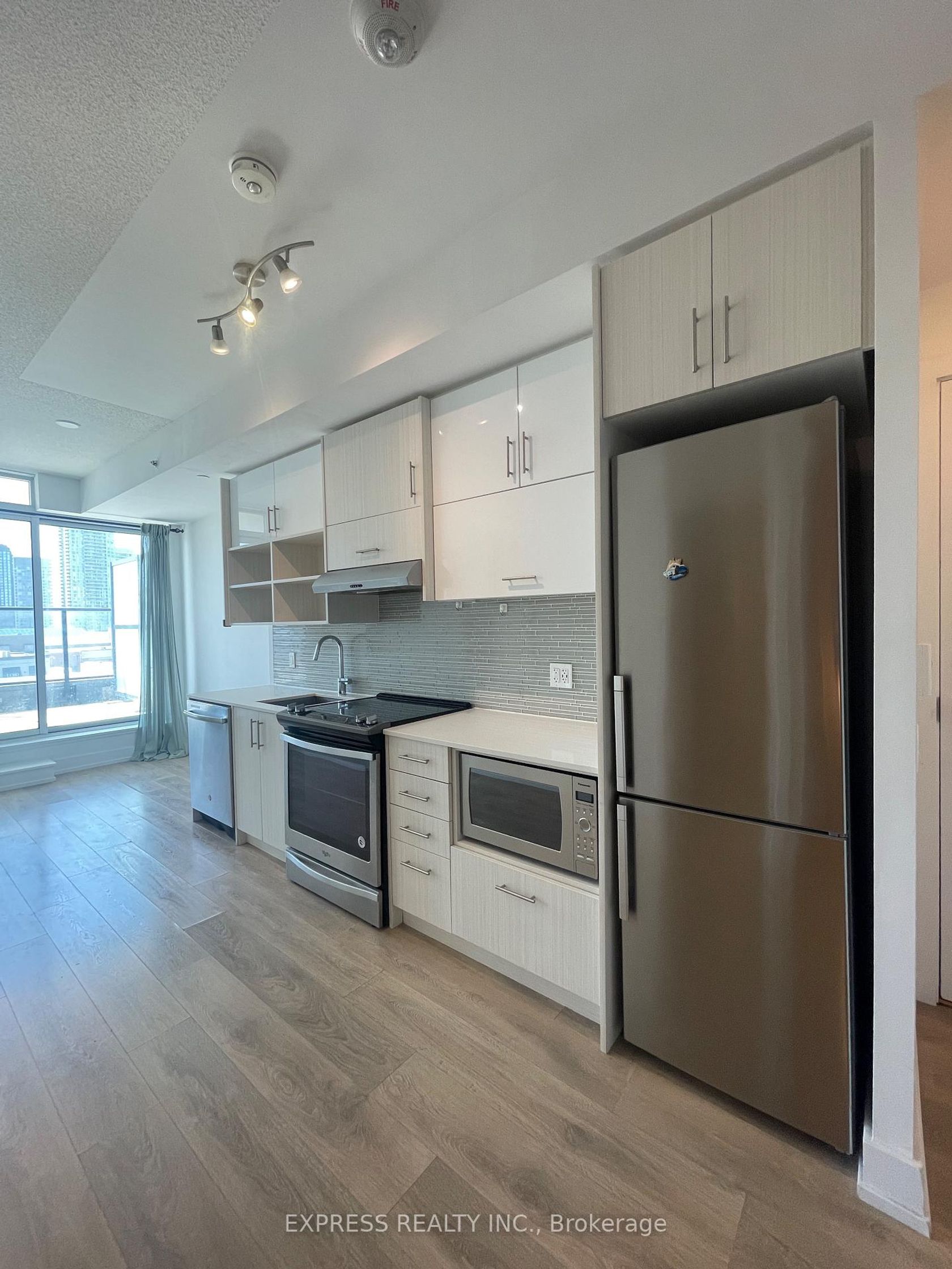 501 - 128 Fairview Mall Drive, Don Valley Village, Toronto photo 7