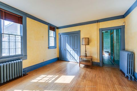 Photo 13 at 21 Rose Avenue, South St. James Town, Toronto