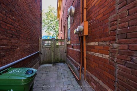 Photo 32 at 21 Rose Avenue, South St. James Town, Toronto