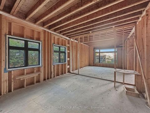 Photo 4 at 188 Crestwood Road, Yorkhill, Vaughan
