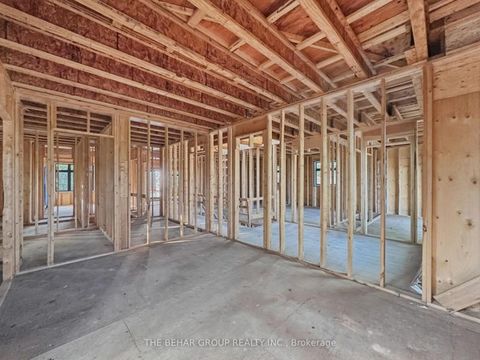 Photo 10 at 188 Crestwood Road, Yorkhill, Vaughan