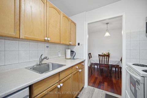 Photo 8 at 71 Sultan Pool Drive, Clairville, Toronto