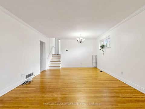 Photo 5 at 21 Grove Park Crescent, Don Valley Village, Toronto