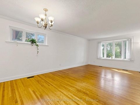 Photo 6 at 21 Grove Park Crescent, Don Valley Village, Toronto
