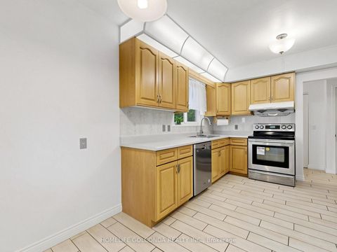 Photo 9 at 21 Grove Park Crescent, Don Valley Village, Toronto