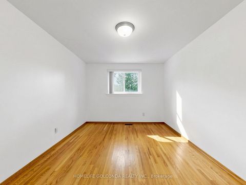Photo 16 at 21 Grove Park Crescent, Don Valley Village, Toronto