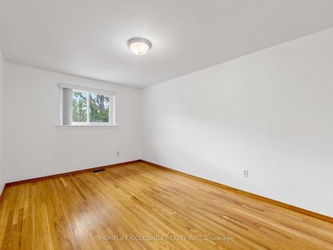 Photo 17 at 21 Grove Park Crescent, Don Valley Village, Toronto