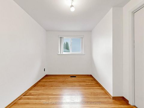 Photo 18 at 21 Grove Park Crescent, Don Valley Village, Toronto
