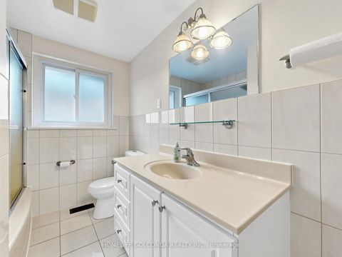 Photo 21 at 21 Grove Park Crescent, Don Valley Village, Toronto