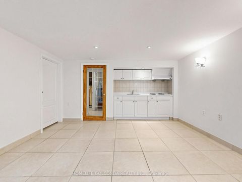 Photo 25 at 21 Grove Park Crescent, Don Valley Village, Toronto