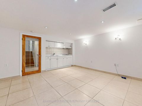 Photo 26 at 21 Grove Park Crescent, Don Valley Village, Toronto