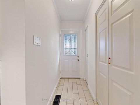 Photo 31 at 21 Grove Park Crescent, Don Valley Village, Toronto