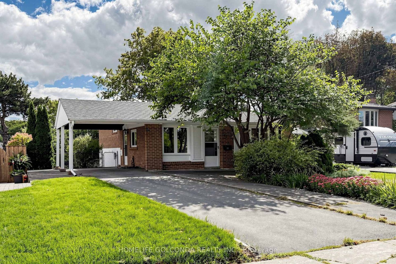21 Grove Park Crescent, Don Valley Village, Toronto 
