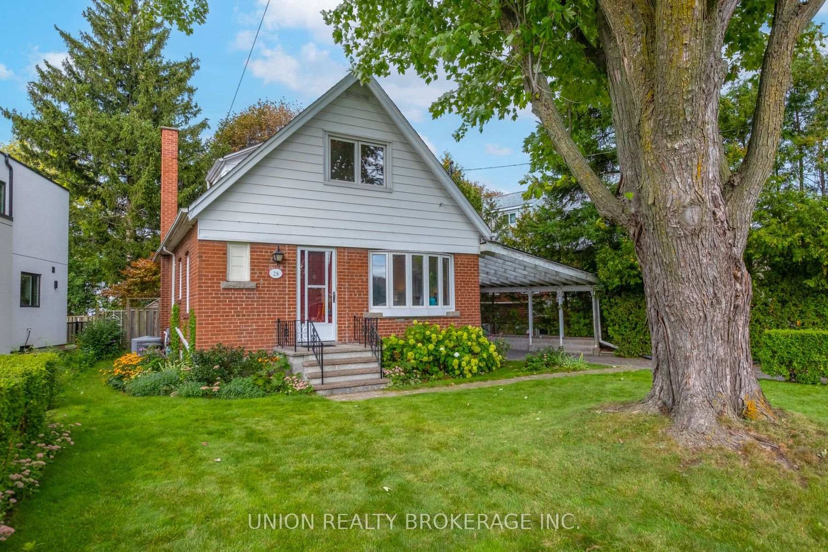 28 Singleton Road, Maryvale, Toronto photo number 2