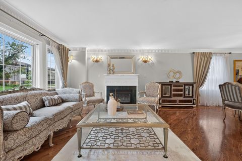 Photo 3 at 162 Goulding Avenue, Newtonbrook West, Toronto