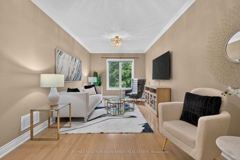 Photo 24 at 162 Goulding Avenue, Newtonbrook West, Toronto