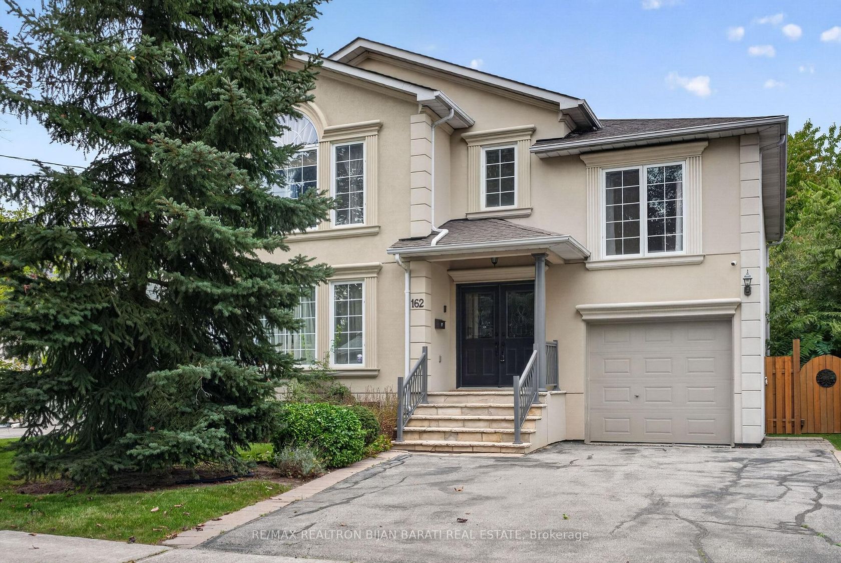 162 Goulding Avenue, Newtonbrook West, Toronto photo number 2