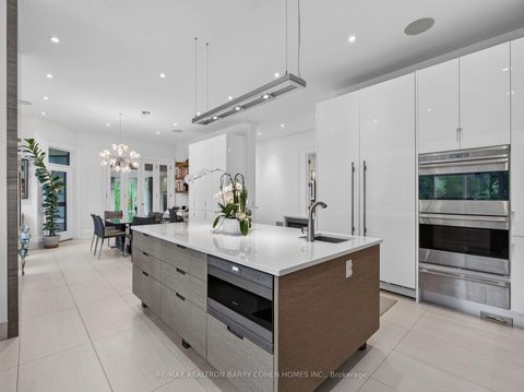 Photo 10 at 17 Alderbrook Drive, Don Mills, Toronto