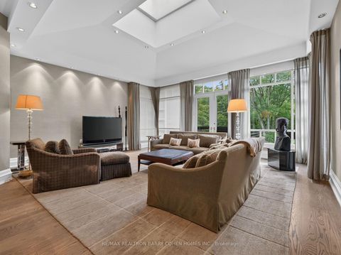 Photo 12 at 17 Alderbrook Drive, Don Mills, Toronto