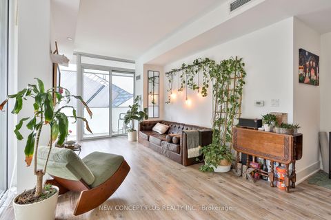 Photo 1 at 405 - 200 Bloor Street W, Annex, Toronto