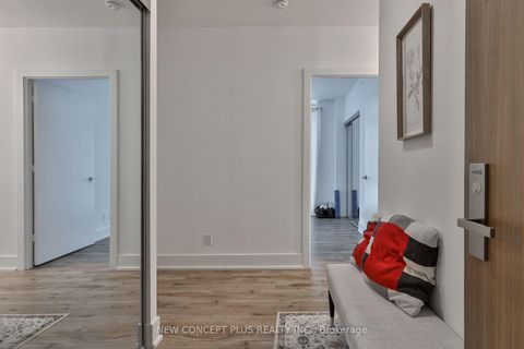 Photo 11 at 405 - 200 Bloor Street W, Annex, Toronto