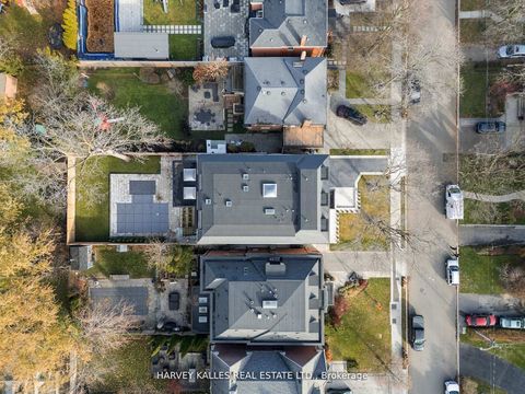 Photo 2 at 370 Glengrove Avenue W, Lawrence Park South, Toronto