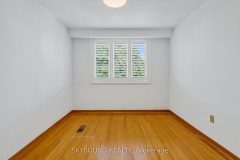 Photo 18 at 30 Woodmount Avenue, Danforth, Toronto