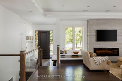 Photo 4 at 19 Oldham Road, Rosethorn, Toronto