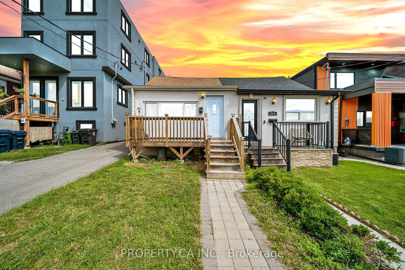285 Robina Avenue, Oakwood Village, Toronto photo number 2