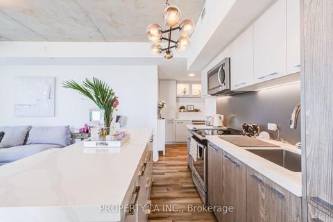 Photo 10 at 607 - 25 Baseball Place, South Riverdale, Toronto
