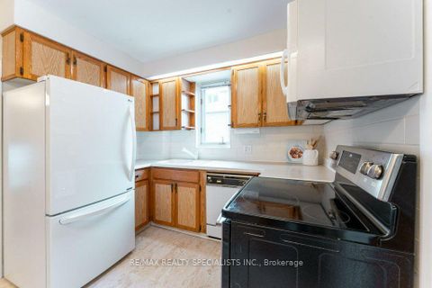 Photo 14 at 58 Franklin Avenue, Westgate, Toronto