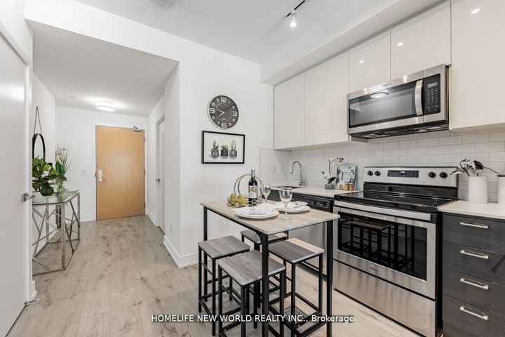 Photo 4 at 250 - 621 Sheppard Avenue E, Bayview Village, Toronto
