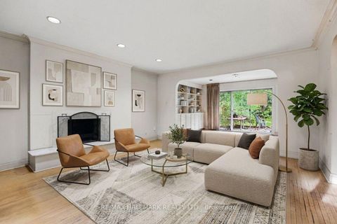 Photo 4 at 171 Old Yonge Street, Windfields, Toronto