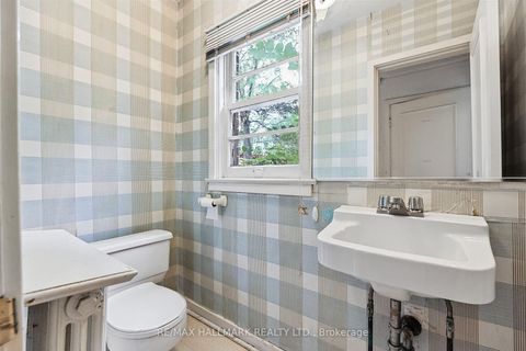 Photo 13 at 171 Old Yonge Street, Windfields, Toronto