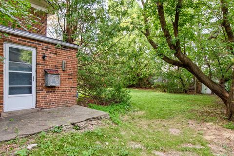 Photo 22 at 171 Old Yonge Street, Windfields, Toronto