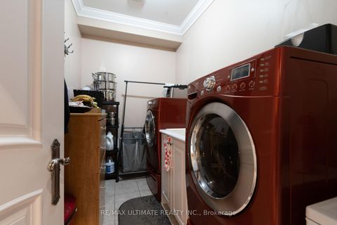 Photo 7 at 15 Ozoner Crescent, Vellore Village, Vaughan
