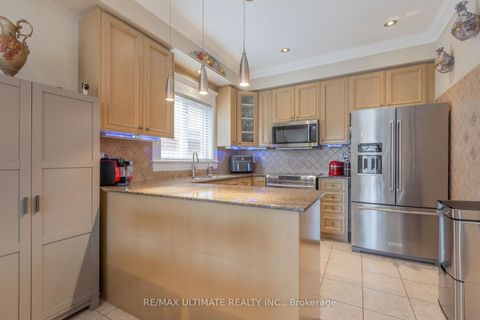 Photo 12 at 15 Ozoner Crescent, Vellore Village, Vaughan