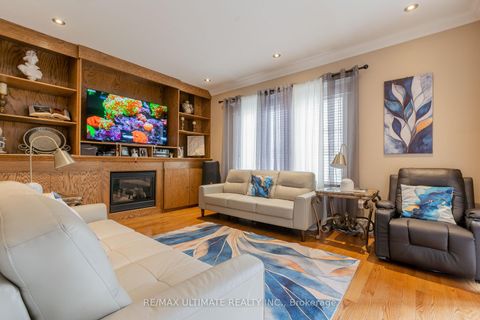 Photo 17 at 15 Ozoner Crescent, Vellore Village, Vaughan