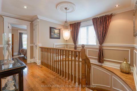 Photo 18 at 15 Ozoner Crescent, Vellore Village, Vaughan