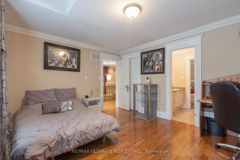 Photo 24 at 15 Ozoner Crescent, Vellore Village, Vaughan