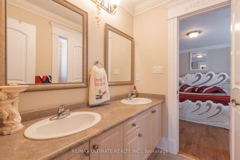 Photo 25 at 15 Ozoner Crescent, Vellore Village, Vaughan