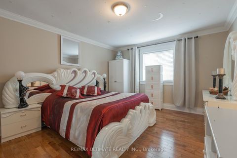 Photo 29 at 15 Ozoner Crescent, Vellore Village, Vaughan