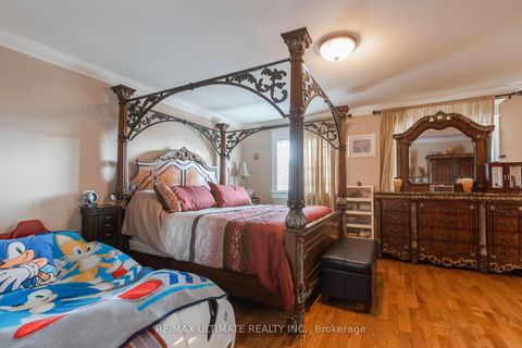 Photo 31 at 15 Ozoner Crescent, Vellore Village, Vaughan