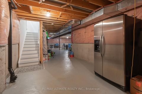Photo 36 at 15 Ozoner Crescent, Vellore Village, Vaughan