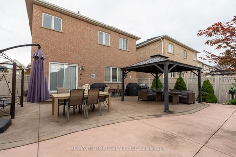 Photo 45 at 15 Ozoner Crescent, Vellore Village, Vaughan