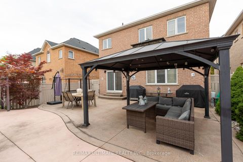 Photo 46 at 15 Ozoner Crescent, Vellore Village, Vaughan