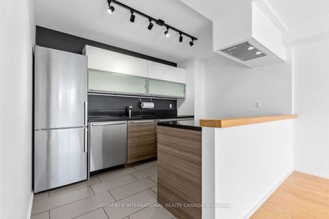 Photo 14 at 708 - 95 Prince Arthur Avenue, Annex, Toronto