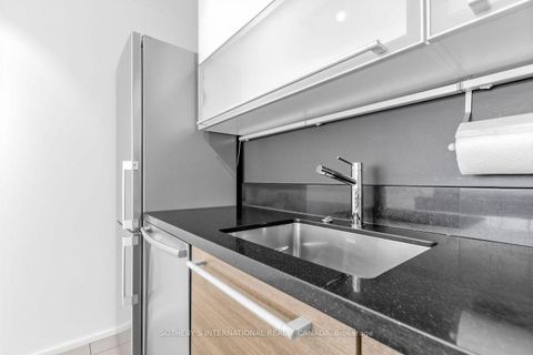 Photo 17 at 708 - 95 Prince Arthur Avenue, Annex, Toronto